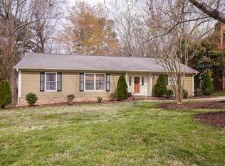 633 Bellows Ln, Charlotte, NC 28270
