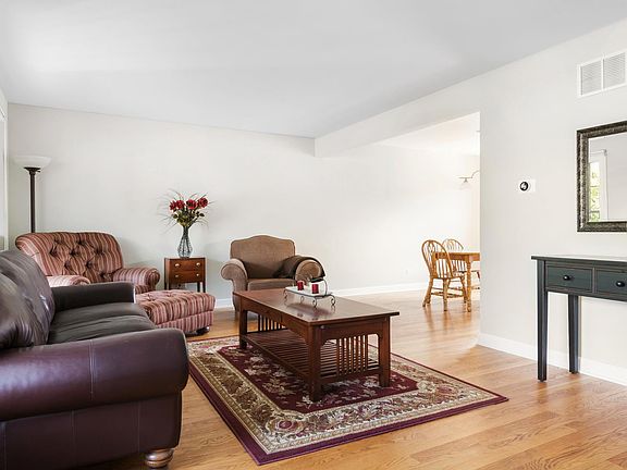 3rd image of 425 Philadelphia Ave