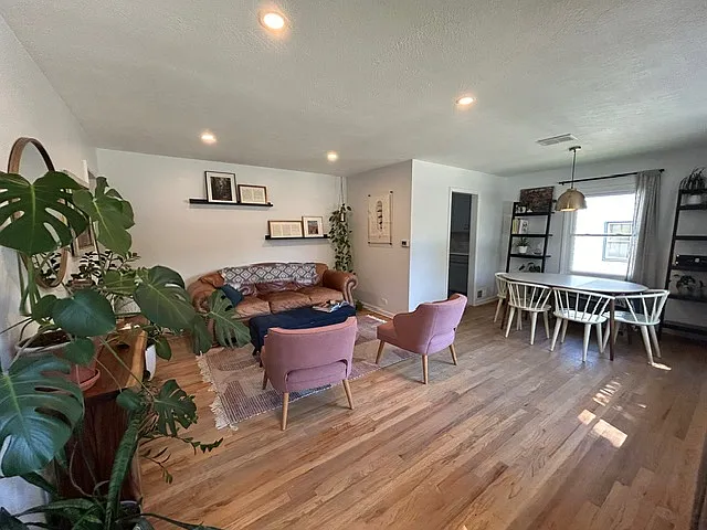 4521 S Clarkson St — Photo 3