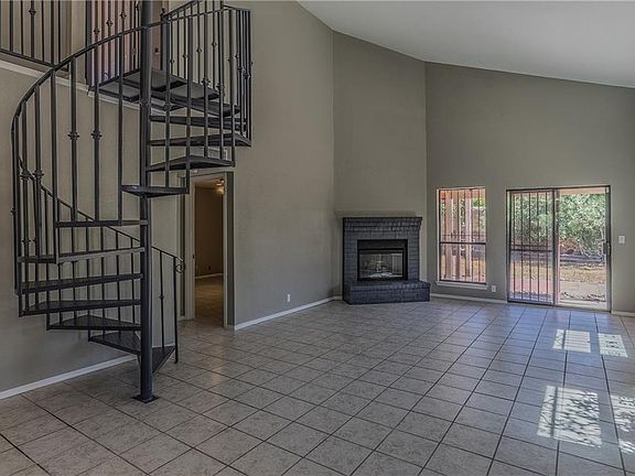 3rd image of 8413 Saratoga Dr