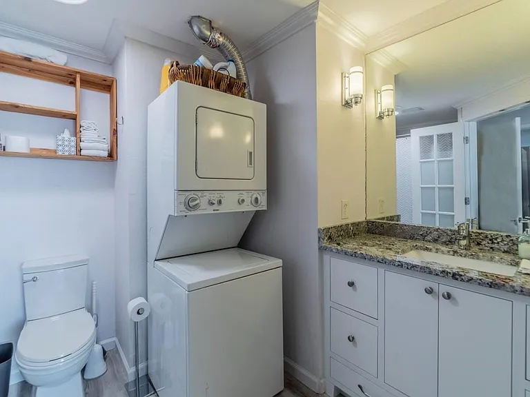 1503 Newton St — Photo 19