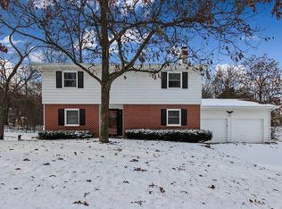 662 Brad Mar Dr, Freeport, IL 61032