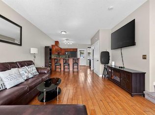 2005 W Luxstone Blvd SW #402, Airdrie, AB T4B 3J9