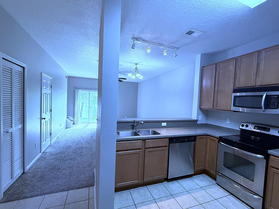 213 Leese Dr