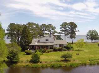 314 Bayview Ln, White Stone, VA 22578