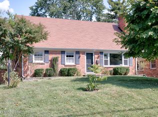 803 Ahland Rd, Woodlawn Park, KY 40207