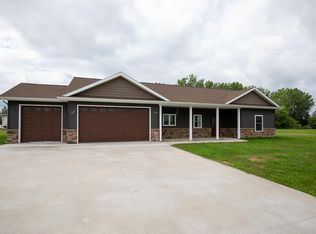 633 Constitution Ave, Argos, IN 46501