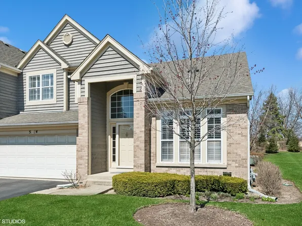 54 Andover Cir, Northbrook, IL 60062