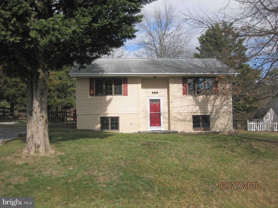 1st image of 216 Bluebird Dr