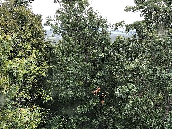 4th image of 711 Breakwind Rd