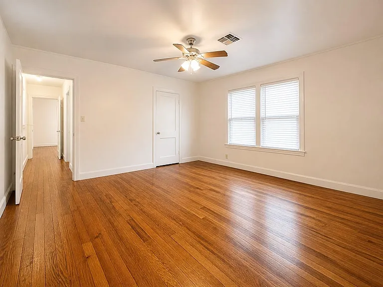 621 Speed St — Photo 8