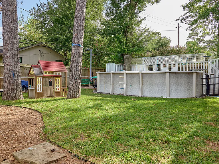 10211 Hazelhurst Dr — Photo 24