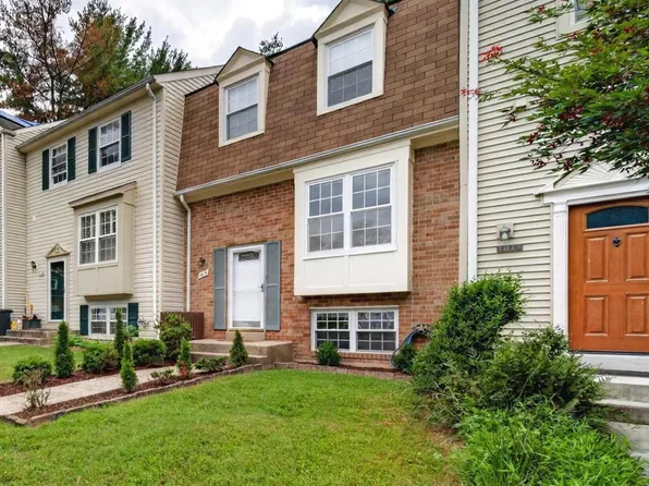 1017 Copperstone Ct, Rockville, MD 20852