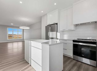 7007 NW Rangeview Ave SE, Calgary, AB T3S0P9