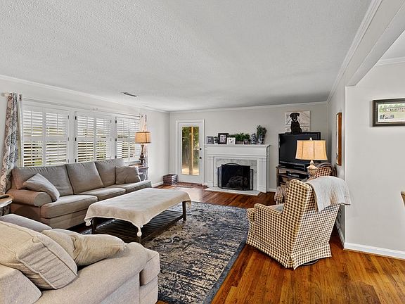 4th image of 305 N Englewood Ave