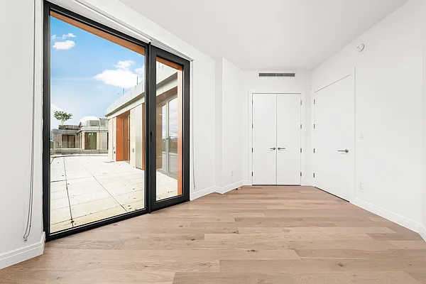 Rented by Nooklyn NYC LLC | media 7