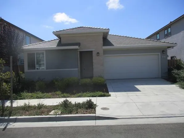 1421 Cavalier Ln, Hollister, CA 95023