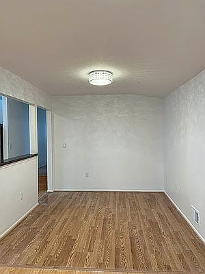 3rd image of 71 Cloister Pl Floor 2