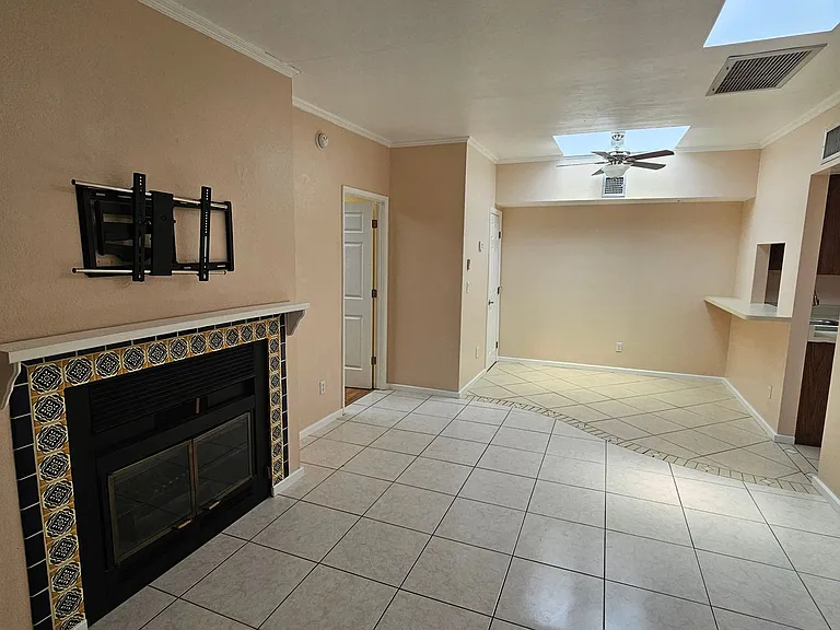 5945 E Sun County Blvd — Photo 4