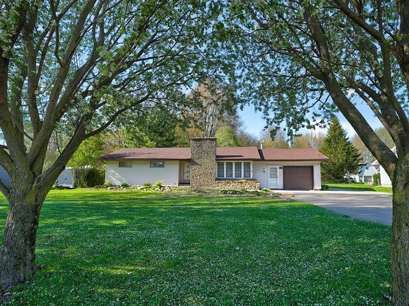 2405 E Burt Rd