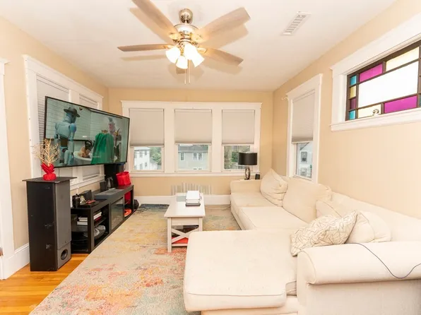 28 Waite St #28, Malden, MA 02148