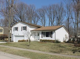 1898 Knollridge Ct, Columbus, OH 43229
