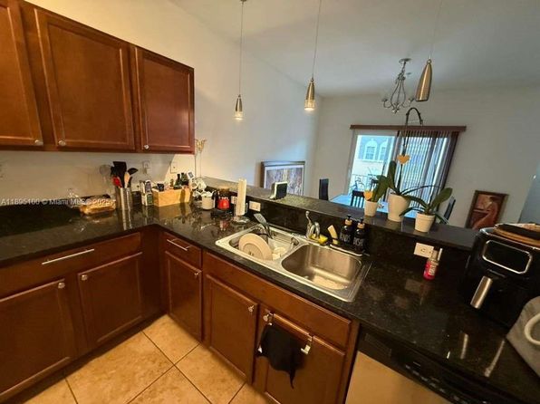 8800 NW 107th Ct UNIT 218