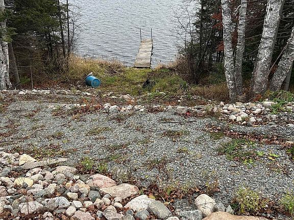 4th image of 1XX N Creek Dr