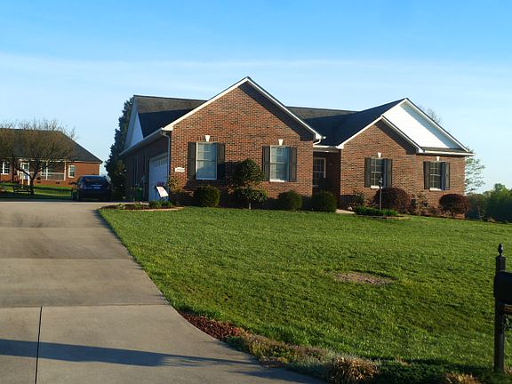 3rd image of 2950 Weatherfield Dr