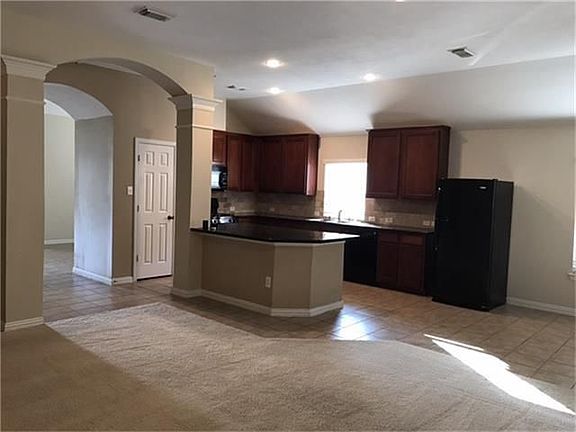 4th image of 7110 Thistlewood Park Ct