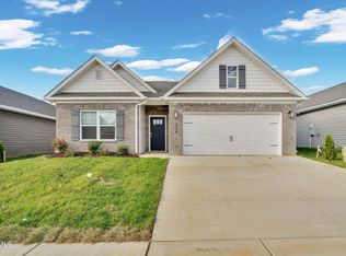 660 Saint Andrews Dr, Kingsport, TN 37664