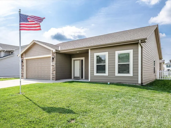 213 Kestrel Ct, Council Bluffs, IA 51501