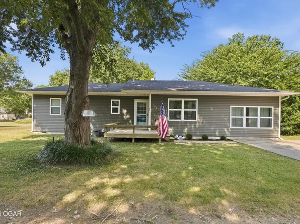 102 Greenfield Cir, Seneca, MO 64865