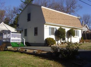 75 Pocantico Ave, Springfield, MA 01109