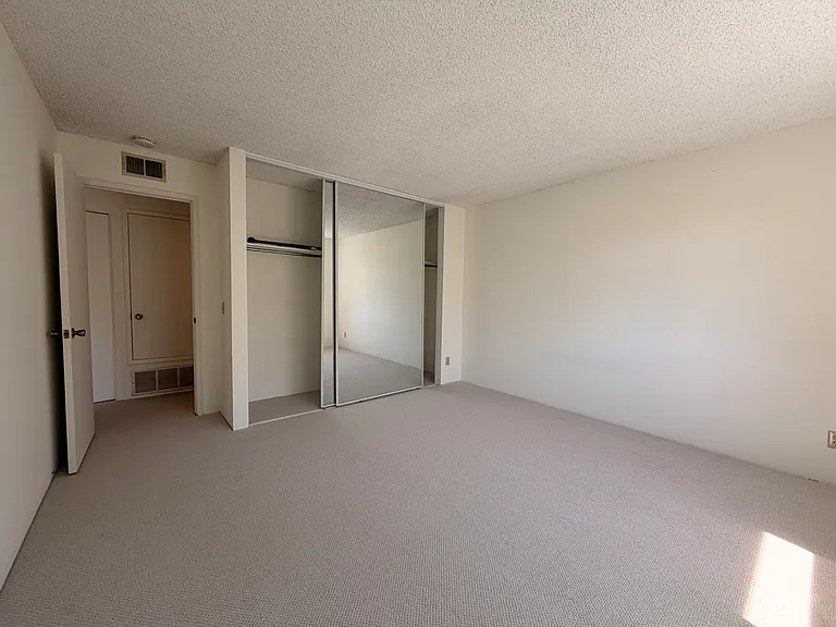 2456 W Bayshore Rd #10 — Photo 16