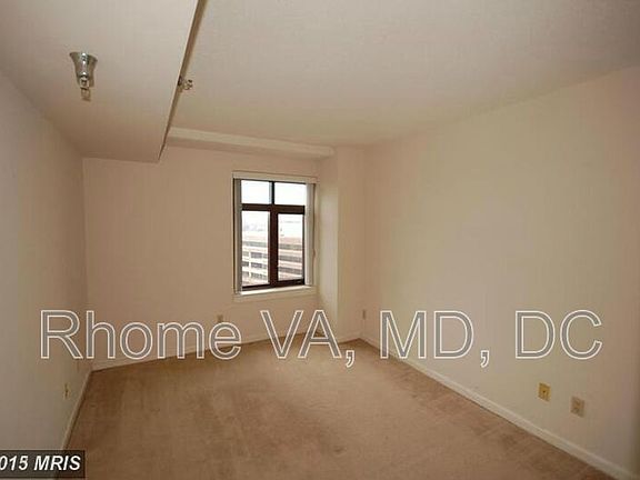 5th image of 2400 Clarendon Blvd APT 903
