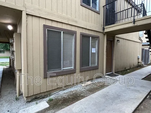 3936 W Meadow Ave, Visalia, CA 93277