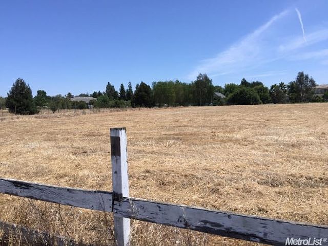 2nd image of 8577 Excelsior Rd