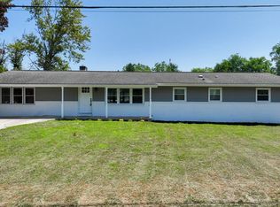 21 East St, Mount Holly Springs, PA 17065