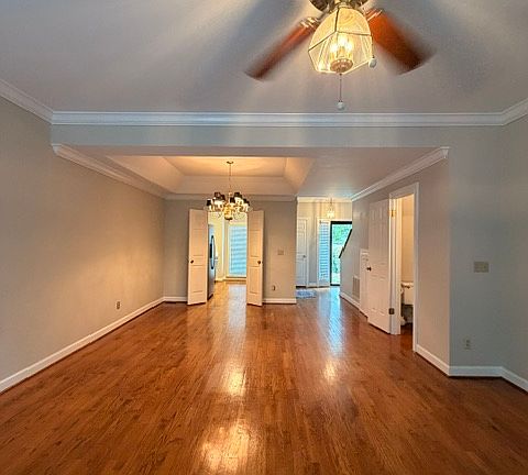5th image of 600 Woodrow St APT M