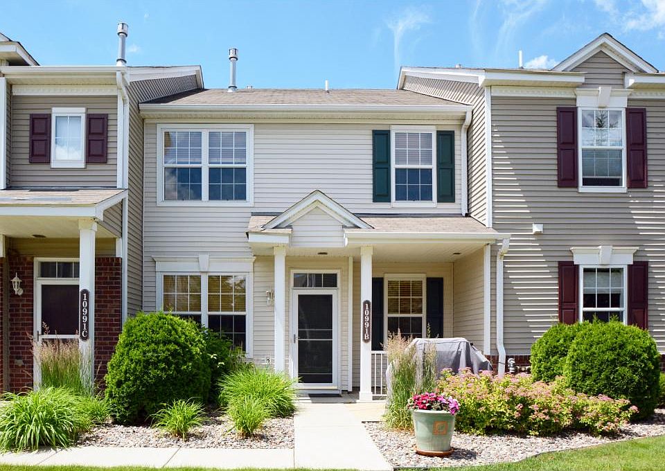 1st image of 10991 Oak Grove Cir Unit B