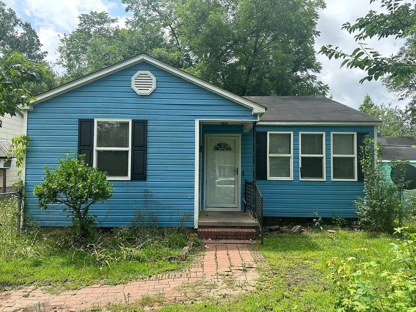 803 Dixon Avenue — Photo 1