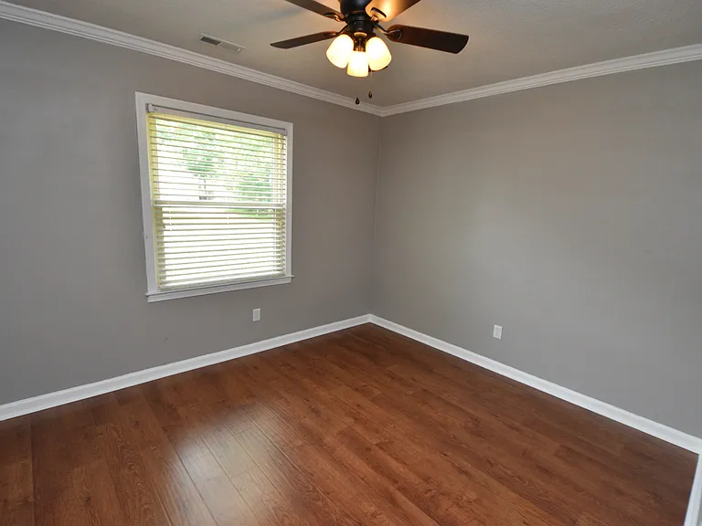 504 S Kings Point Rd — Photo 14