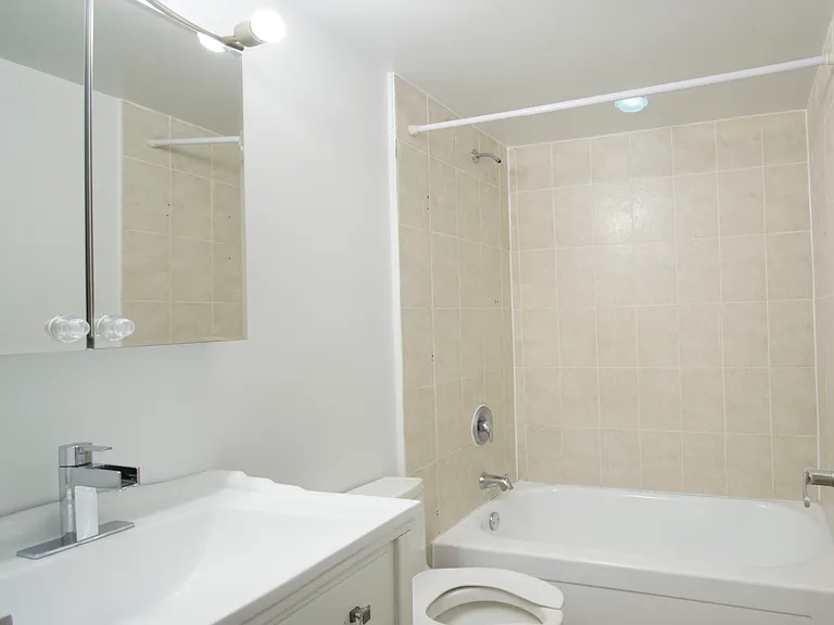 335 Maclaren St — Photo 35