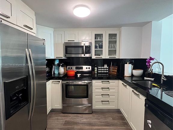 5th image of 1250 S Miami Ave APT 1008