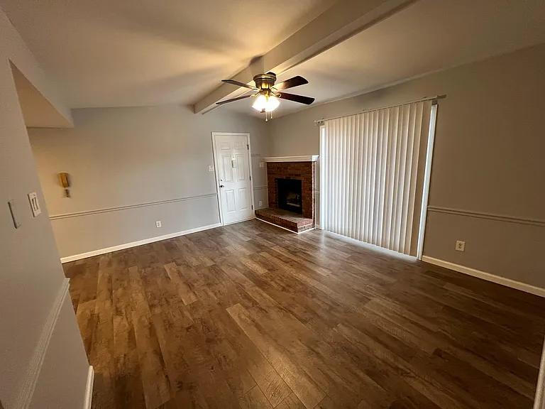 651 Green Jade Dr #J — Photo 10