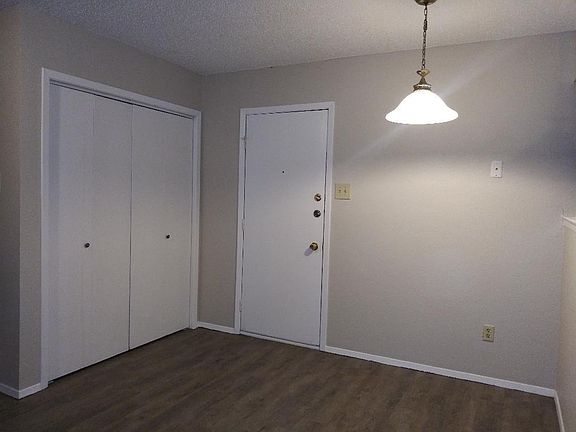 5th image of 6421 Richland Plaza Dr APT B