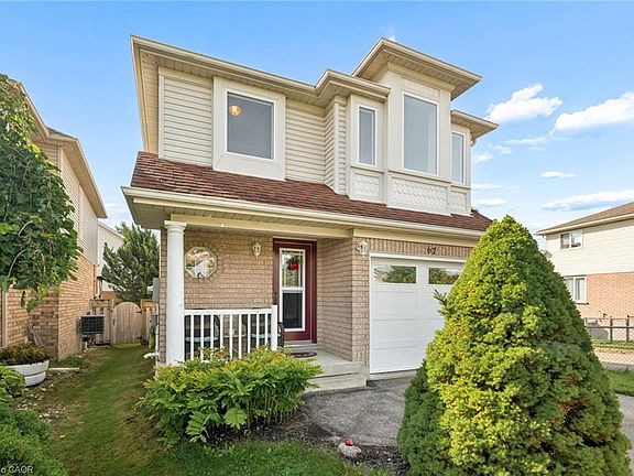 3rd image of 67 Apple Tree Dr