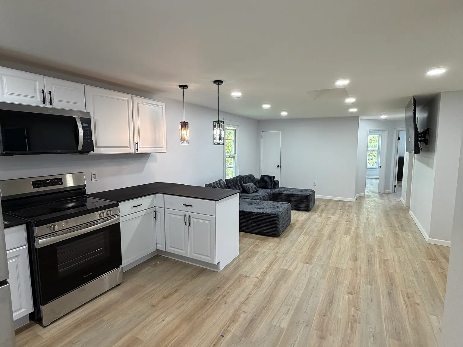 3 bed, $2,250 — Photo 4