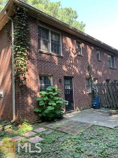 1st image of 2171 Wexford Dr #B